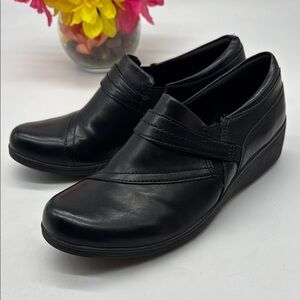 BareTraps Black Flats with Cushioned Sole and Pleated Design Size 6.5 BLO7759C